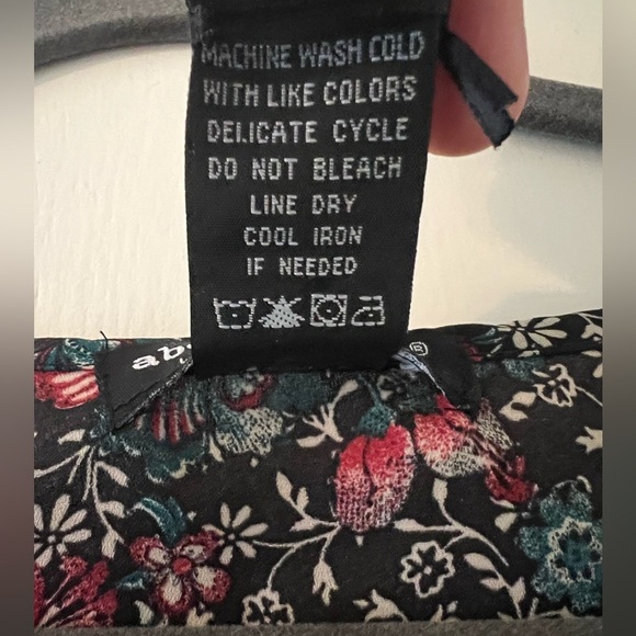 NWT About A Girl Pink and Green Boxy Blouse size XL (A106) - Picture 5 of 9